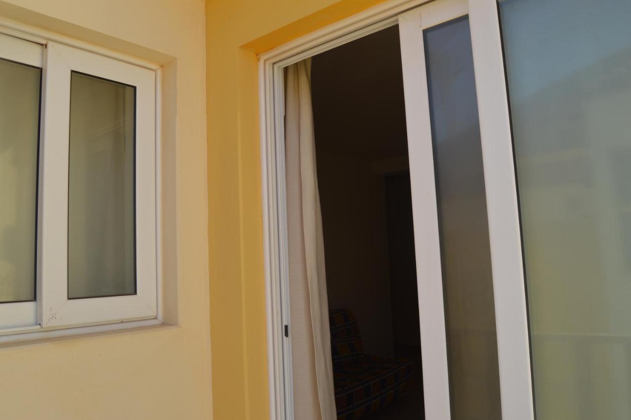 Tres Caravelas Studio Flats Santa Maria Kültér fotó
